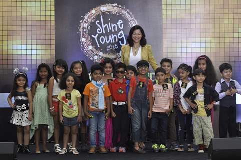 Aditi Gowitrikar Poses With Kids at Shine Young Event