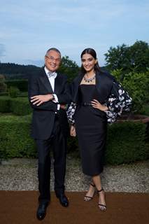 Sonam Kapoor Unveils Jewellry Collection at Villa Di Maiano in Florence!