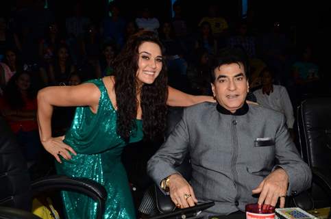 Jeetendra and Preity Zinta on the Sets of Nach Baliye!