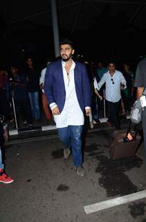 Arjun Kapoor Snapped at Airport