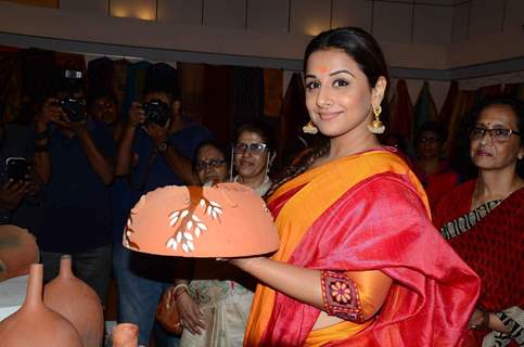 Vidya Balan at Craft Exhibition