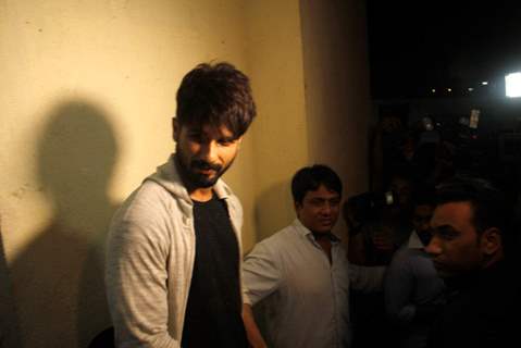 Shahid Kapoor Snapped by Paparazzi!