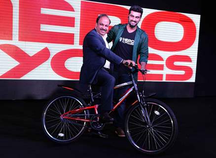 Brand Ambassador of Hero Cycles - Arjun Kapoor!