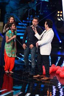 Salman at Promotions of Bajrangi Bhaijaan on Indian Idol Junior