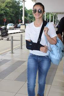 Alia Bhatt Snapped at Airport