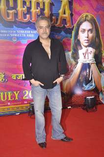 Ravi Behl at Premiere of Guddu Rangeela