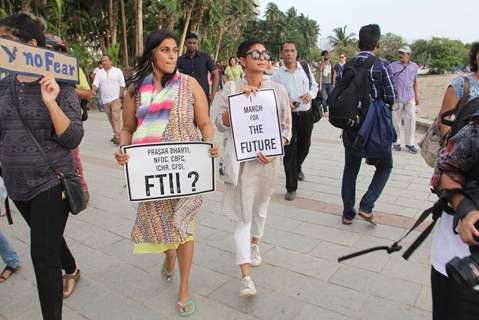 Kiran Rao Protests for FTII Cause