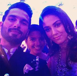 Selfie is Must! - Shahid Kapoor and Mira rajput