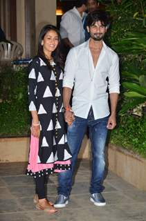 Shahid and Mira pose for the media at their Mumbai Residence