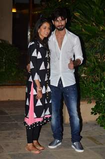 Shahid and Mira smile for the camera at their Mumbai Residence