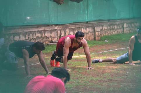 Arjun Kapoor Warm Up for His Soccer Match!