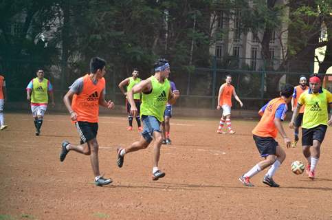 Dino Morea Snapped Practicing Soccer!