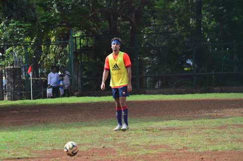 Ranbir Kapoor Snapped Practicing Soccer!