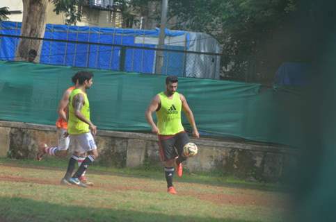 Arjun Kapoor Snapped Practicing Soccer!