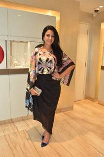 Saraa Khan at Launch of Zoya - Exquisite Diamond Jewelry