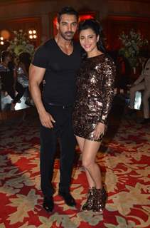 John Abraham and Shruti Haasan on the Sets of Welcome Back!