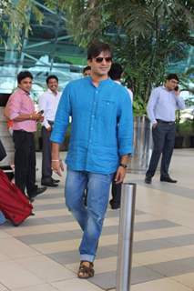 Vivek Oberoi Snapped at Airport