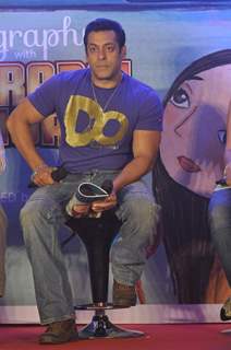 Salman Khan launches a book on Bajrangi Bhaijaan