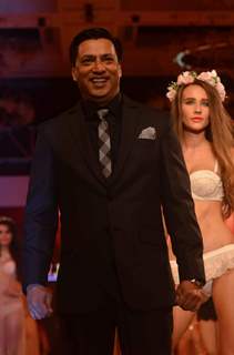 Madhur Bhandarkar at Calendar Girls Launch With Amante Show