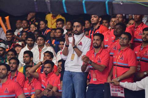 Abhishek Bachchan at Pro Kabaddi - First Match