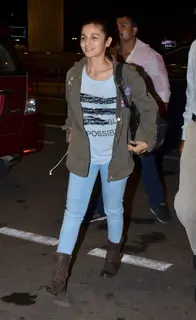 Alia Bhatt was Snapped at Airport
