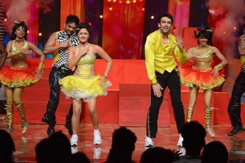 Nandish Sandhu and Rashami Desai perform at the Grand Finale of Nach Baliye 7