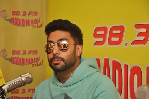 Abhishek Bachchan Promotes All is Well on Radio Mirchi