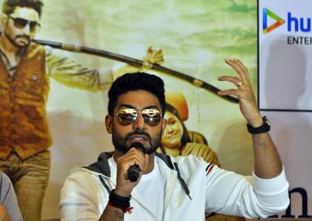 Abhishek Promotes All is Well at Kolkata