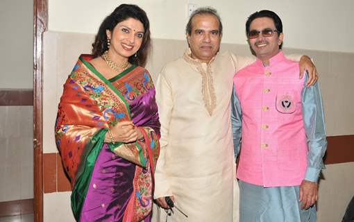 Varsha Usgaonkar and Suresh Wadkar at A Devotional Evening