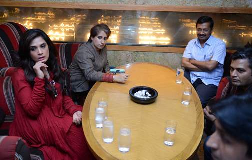 Delhi Cheif Minister Arvind Kejriwal With the Cast of Masaan for Screening