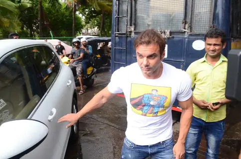Sohail Khan Snapped Outside Salman Khan's Residence