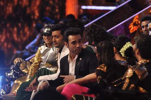 Riteish Deshmukh and Pulkit Samrat for Promotions of Bangistan on Jhalak Dikhla Jaa 8