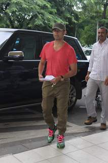 Sonu Nigam Snapped at Airport