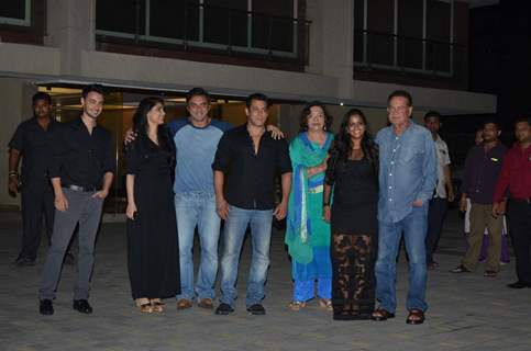 Ayush Sharma, Alizeh Agnihotri, Sohail, Salman, Helen and Salim Khan at Arpita Khan's Birthday Bash