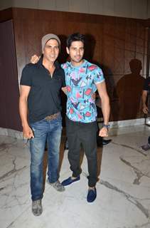 Akshay Kumar and Sidharth Malhotra at Promotions of Brothers