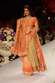 Digangana Suryavanshi at IIJW 2015