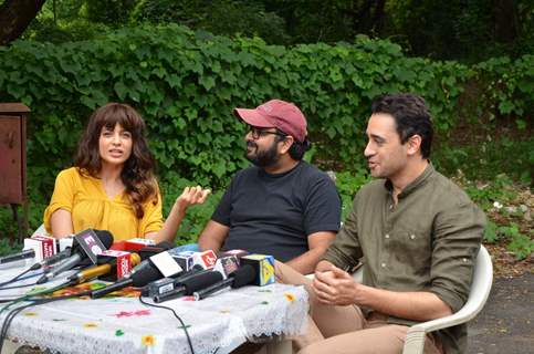 Nikhil Advani, Kangana Ranaut and Imran Khan on Location of Katti Batti