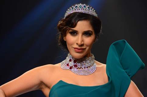 Sophie Choudry walks the ramp at IIJW Day 3