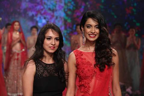 Sarah Jane Dias Looks Beutiful in Red at  at BMW India Bridal Fashion Week