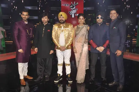 The Judges and Host of The Voice India Pose with Daler Mehndi