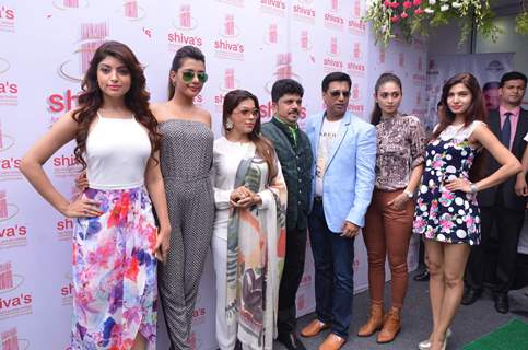 Madhur Bhandarkar and Calendar Girls at Shiva's Salon Launch