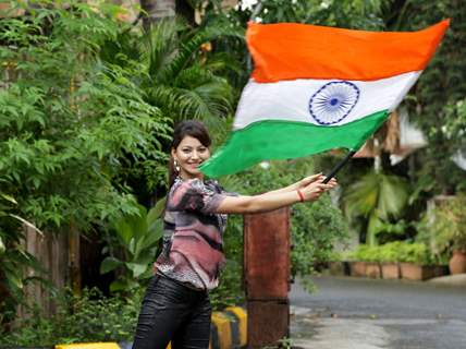 Urvashi Rautela waves the tricolor on Independence Day