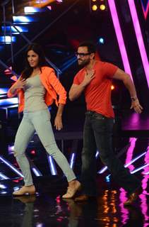 Saif Ali Khan and Katrina Kaif  Promotes Phantom on Indian Idol Junior