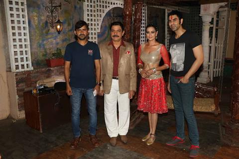 Jaswir Kaur Shoots for an Item Number with Sandip Soparkar and Govind Namdeo