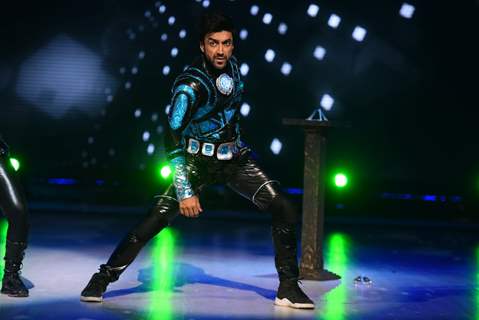 Ashish Chowdry Performs at Jhalak Dikhla Jaa 8