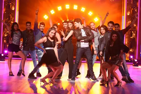 Athiya Shetty and Sooraj Pancholi Performs During Promotions of Hero on Jhalak Dikhla Jaa 8