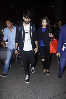 Shahid Kapoor - Mira Kapoor Smiles All the Way While They Returns From Their Honeymoon