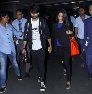 Shahid - Mira Returns From Their Honeymoon