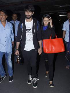 Shahid - Mira Returns From Their Honeymoon