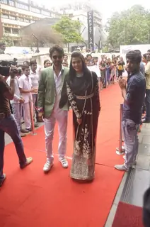 Aishwarya Bachchan and Irrfan Khan Snapped on Sets of DID